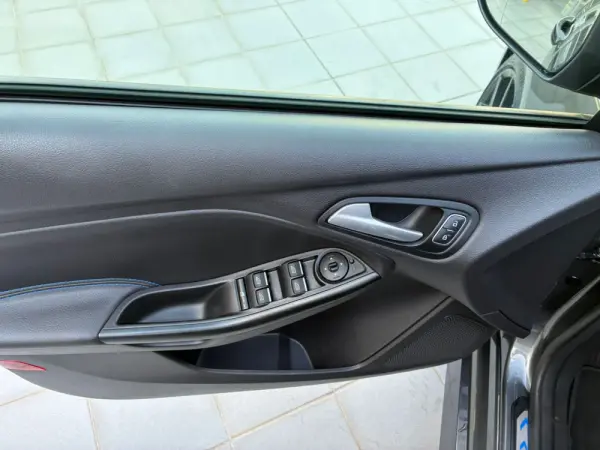 Ford Focus 2.3 EcoBoost RS 10