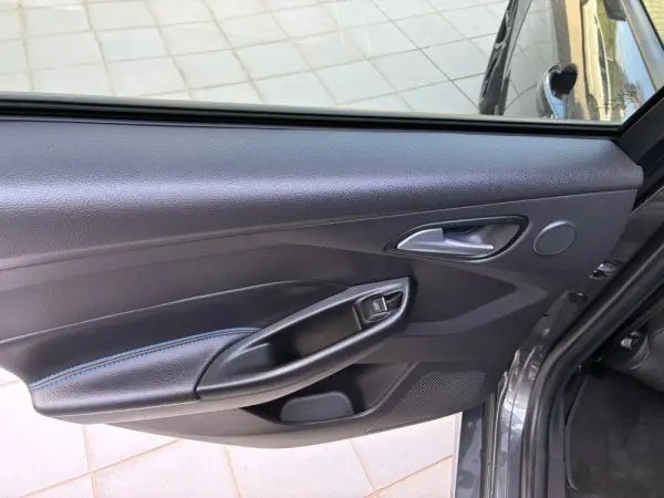Ford Focus 2.3 EcoBoost RS 27