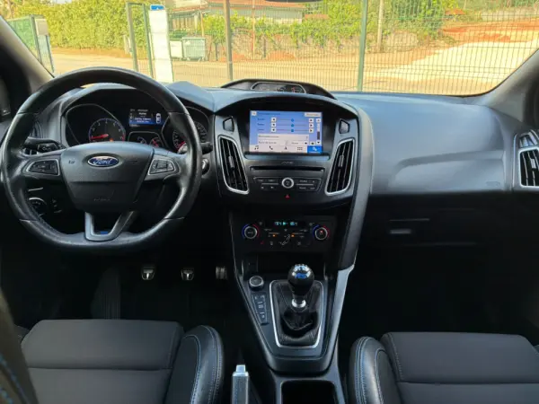 Ford Focus 2.3 EcoBoost RS 29