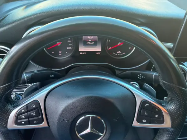 Mercedes-Benz C 300 De  HYBRID BLUE TEC AMG LINE 12