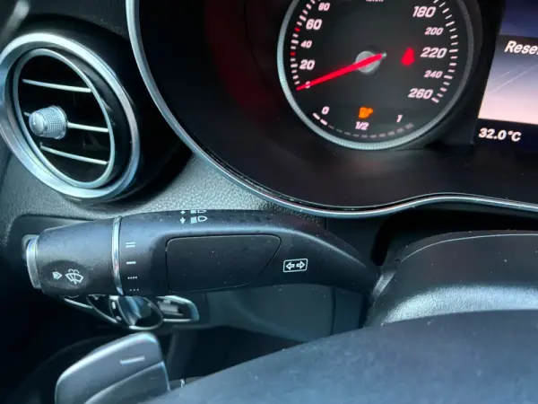 Mercedes-Benz C 300 De  HYBRID BLUE TEC AMG LINE 18