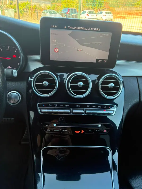 Mercedes-Benz C 300 De  HYBRID BLUE TEC AMG LINE 24