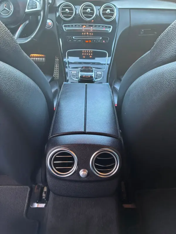 Mercedes-Benz C 300 De  HYBRID BLUE TEC AMG LINE 33