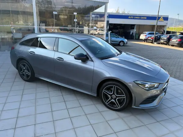 Mercedes-Benz CLA 250 250e  AMG LINE 4