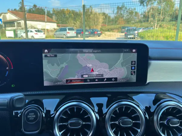 Mercedes-Benz CLA 250 250e  AMG LINE 14