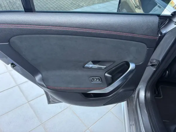 Mercedes-Benz CLA 250 250e  AMG LINE 23