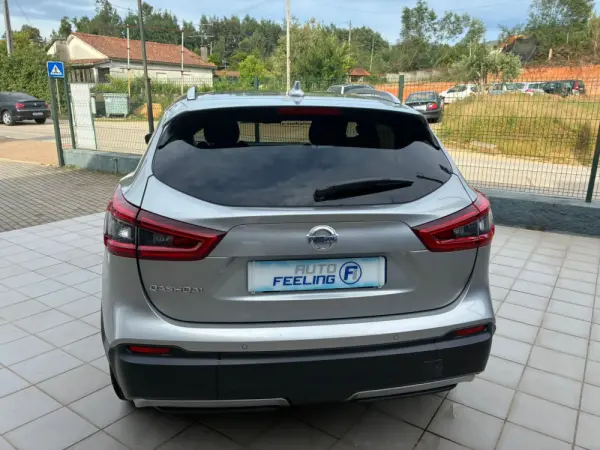 Nissan Qashqai 1.3 DIG-T N-Connecta 7