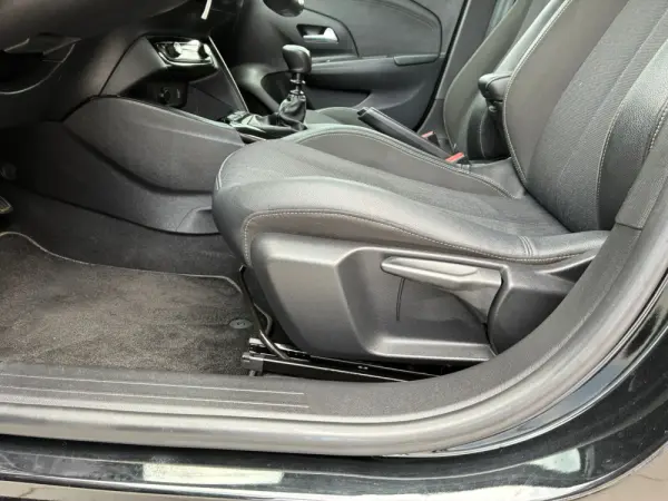 Opel Corsa 1.5 D Elegance 13
