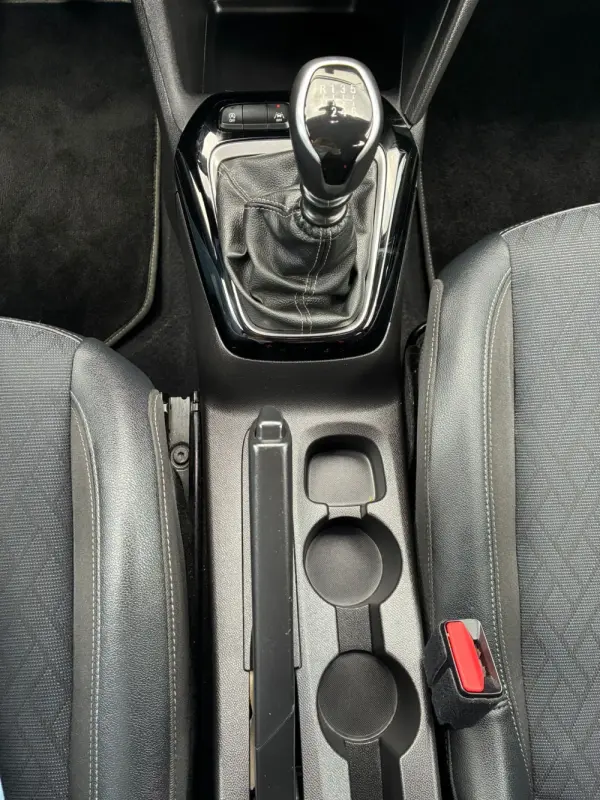Opel Corsa 1.5 D Elegance 24