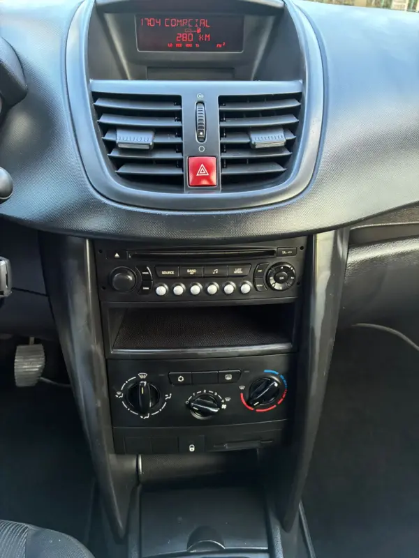 Peugeot 207 1.4 HDi Urban 12
