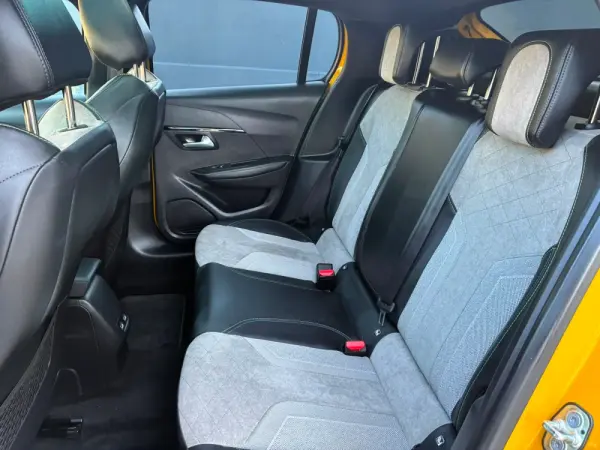 Peugeot 208 1.5 BlueHDi GT Pack 26