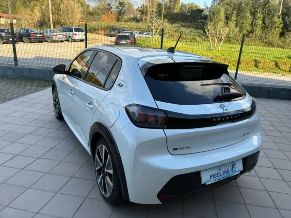 Peugeot e-208 50 kWh GT Line 7