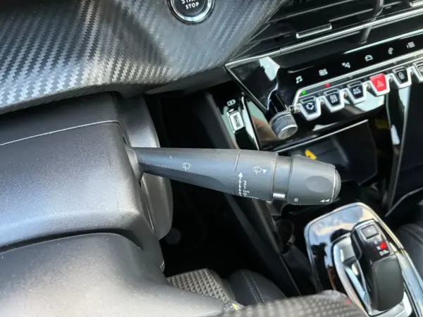 Peugeot e-208 50 kWh GT Line 16