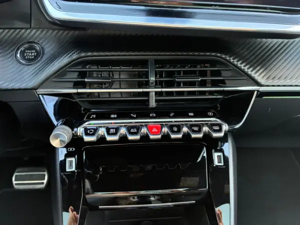 Peugeot e-208 50 kWh GT Line 18
