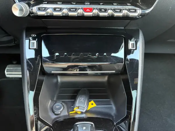 Peugeot e-208 50 kWh GT Line 19