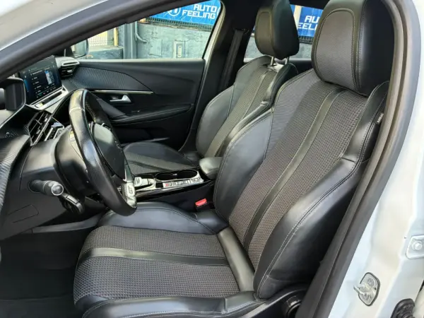 Peugeot e-208 50 kWh GT Line 24