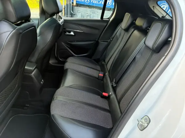 Peugeot e-208 50 kWh GT Line 26