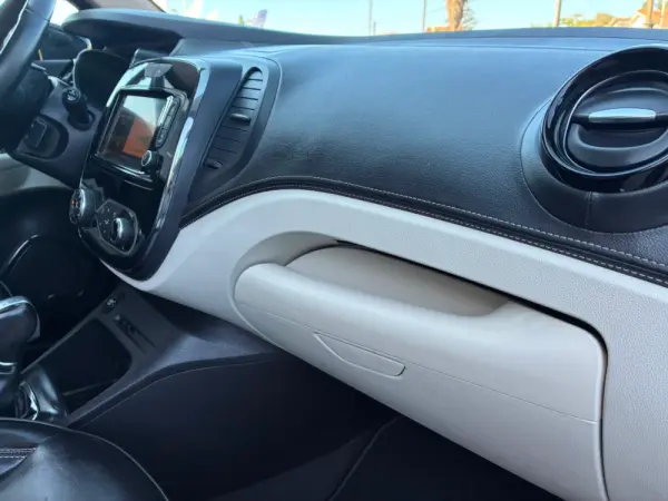 Renault Captur 1.2 TCe Initiale Paris EDC 30
