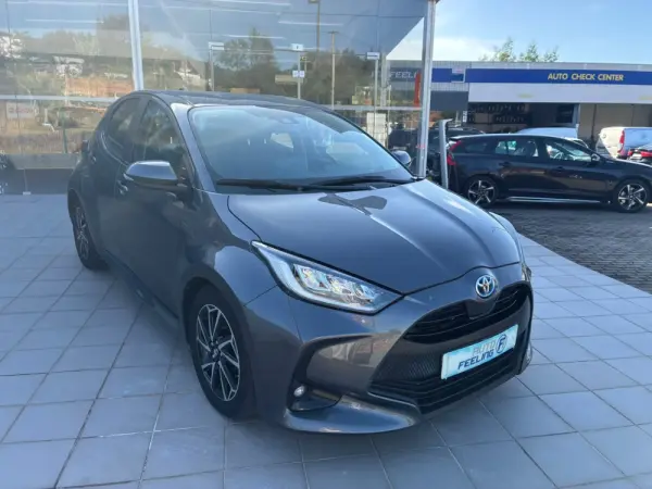Toyota Yaris 1.5 HDF Luxury 4