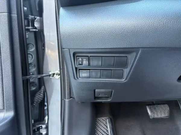Toyota Yaris 1.5 HDF Luxury 10