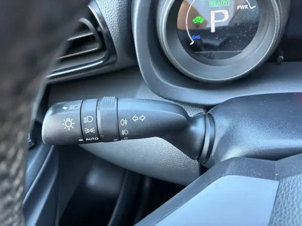 Toyota Yaris 1.5 HDF Luxury 13