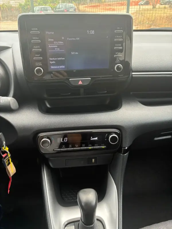 Toyota Yaris 1.5 HDF Luxury 21