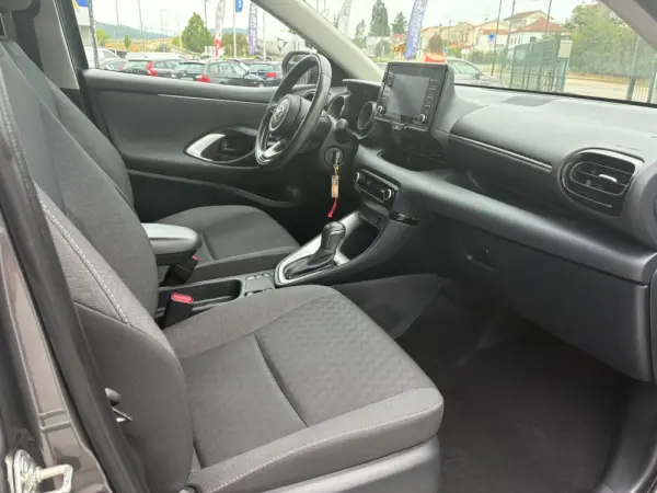 Toyota Yaris 1.5 HDF Luxury 27