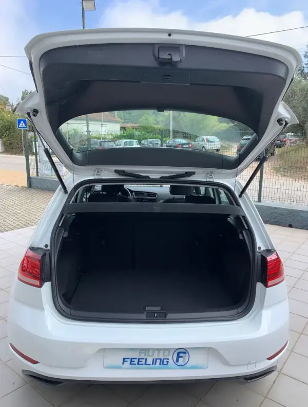 Volkswagen Golf 1.6 TDI Confortline 7