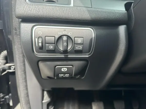 Volvo XC 60 2.0 D4 Momentum 15