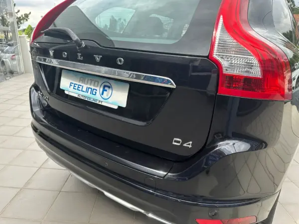 Volvo XC 60 2.0 D4 Momentum 28
