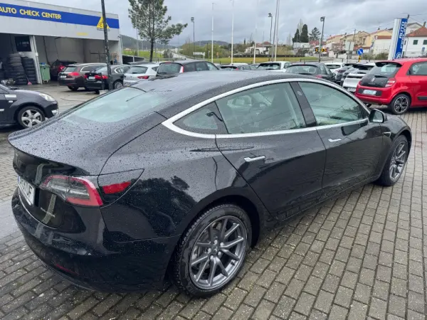 Tesla Model 3 Long-Range Dual Motor AWD 5