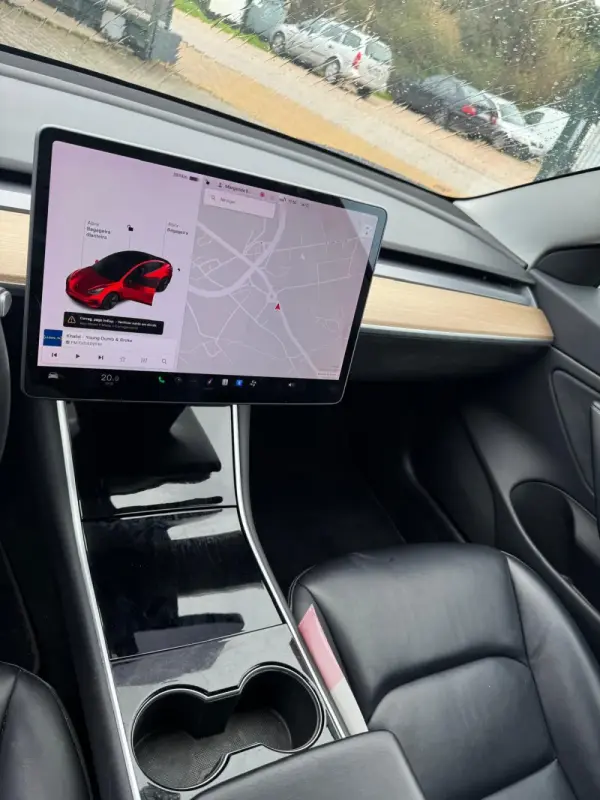 Tesla Model 3 Long-Range Dual Motor AWD 7