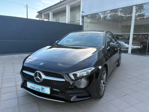 Mercedes-Benz A 250 E AMG Line 1