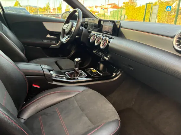 Mercedes-Benz A 180 AMG Line 26