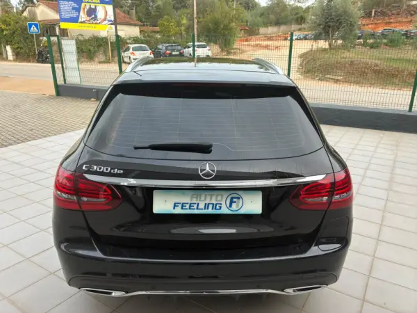 Mercedes-Benz C 300 C300 de hibrido plu-in 6