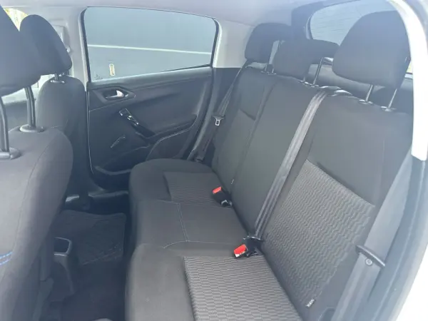 Peugeot 208 1.5 BlueHDi Signature 10