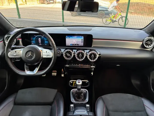 Mercedes-Benz A 180 AMG Line 24