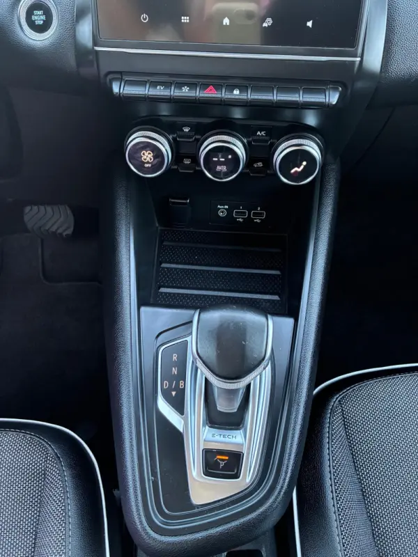 Renault Captur 1.6 HYBRID E-TECH INTENS 16