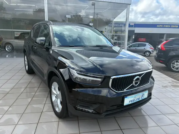 Volvo XC 40 1.5 T2 Momentum Plus Geartronic 4