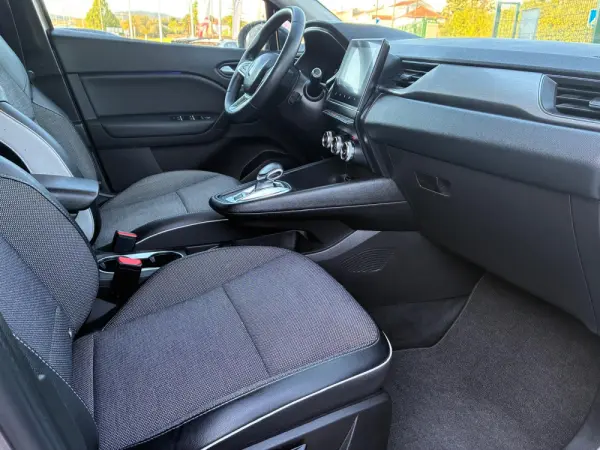Renault Captur 1.6 HYBRID E-TECH INTENS 30