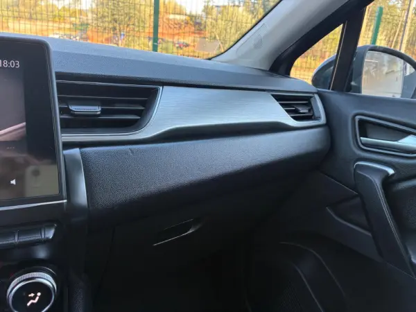 Renault Captur 1.6 HYBRID E-TECH INTENS 21