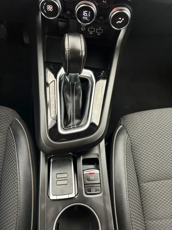 Renault Arkana 1.6 E-Tech Intens 15
