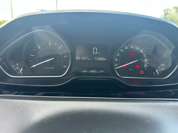 Peugeot 208 1.5 BlueHDi Signature 20