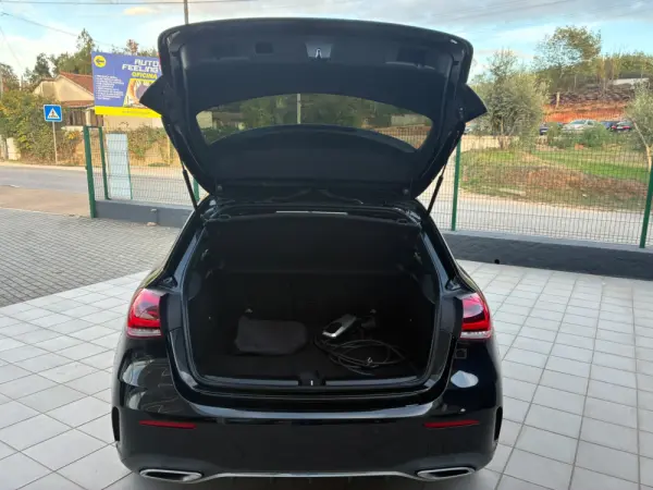 Mercedes-Benz A 250 E AMG Line 33