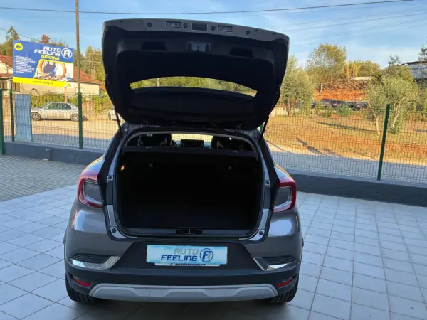 Renault Captur 1.6 HYBRID E-TECH INTENS 10