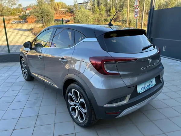 Renault Captur 1.6 HYBRID E-TECH INTENS 2