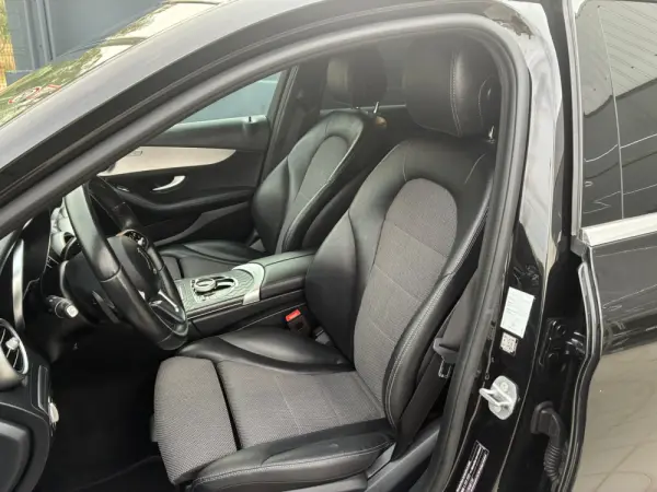 Mercedes-Benz C 300 C300 de hibrido plu-in 14