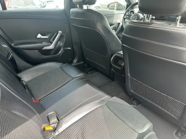 Mercedes-Benz CLA 180 Cla 180d  Aut. 11