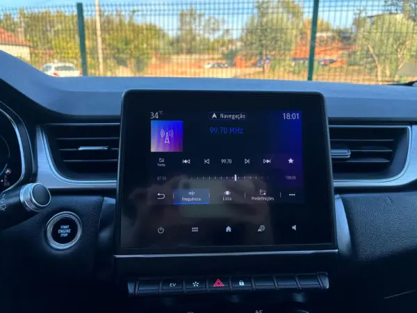 Renault Captur 1.6 HYBRID E-TECH INTENS 14