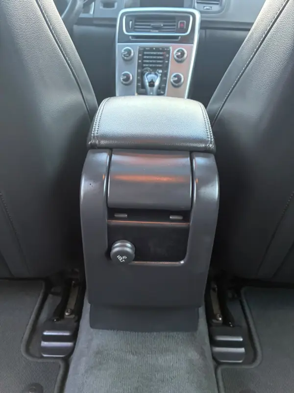 Volvo V60 Cross Country 2.0 D3 Summum Geartronic 28